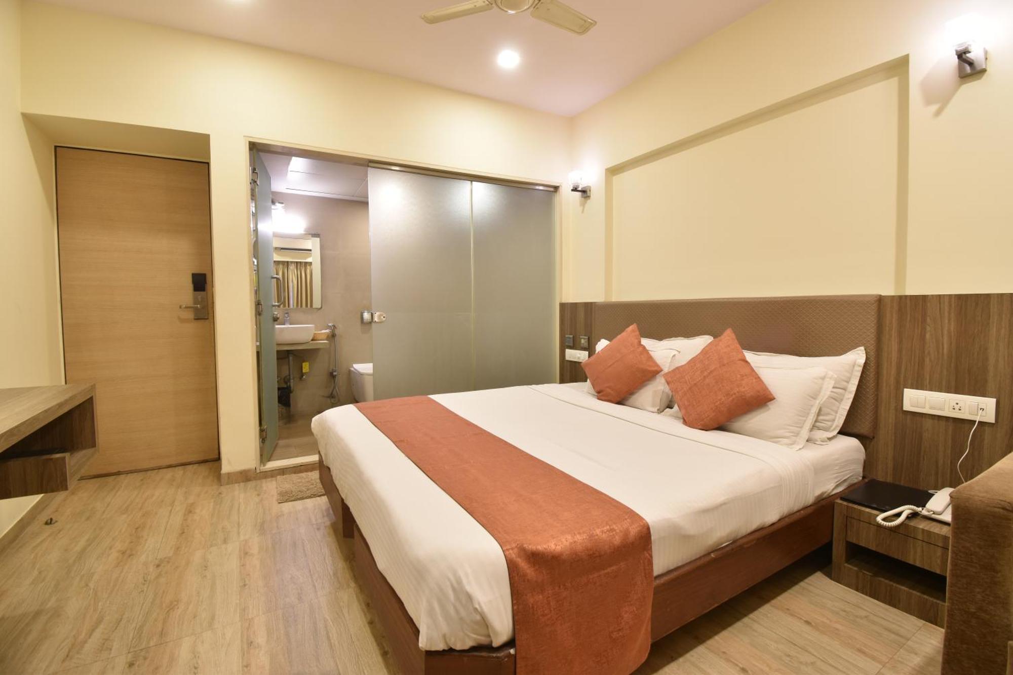 Hotel Atlantic Mumbai Exterior photo