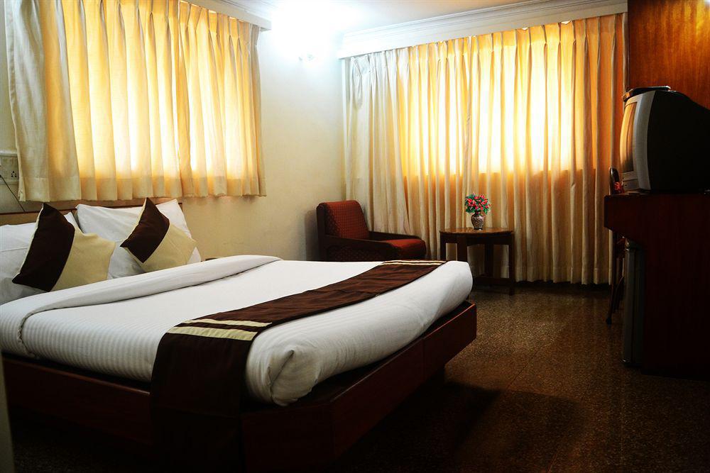 Hotel Atlantic Mumbai Exterior photo